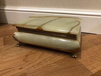 Шкатулка для украшений