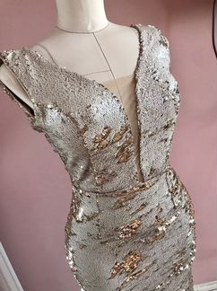 Платье из пайеток