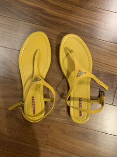 Сандали Prada