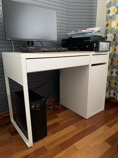 Письменный стол