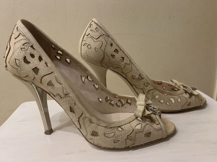 Босоножки Essere