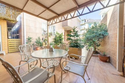 Дом 314 м² на участке 3,5 сот.