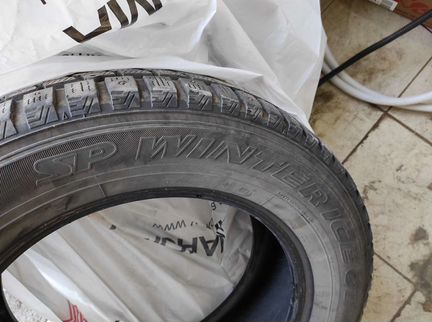 Шины зимние Dunlop 225/65/17 за 4шт