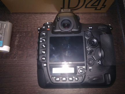 Фотоаппарат Nikon D4 body