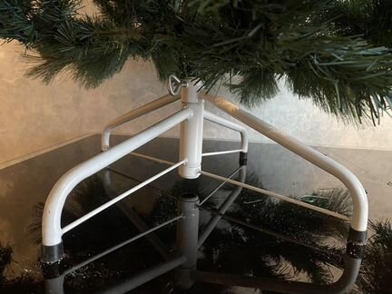 Новогодняя ёлка с шишками 1,4