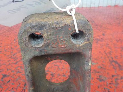 Кронштейн траверсы Ивеко Стралис 500374825