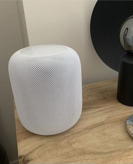 Apple HomePod (умная колонка)