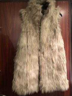 Шикарный меховой жилет Zara. Лондон. Новый