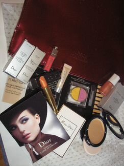 Christian dior набор в косметичке (11. предметов)
