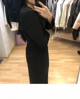 Платье с баской новое абсолютно М