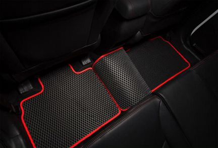 Коврики в салон Mazda Чёрные с красным кантом