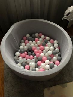 Бассейн с шариками