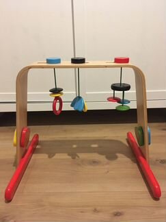 Шезлонг Babybjorn (оригинал) + мобиль IKEA Leka