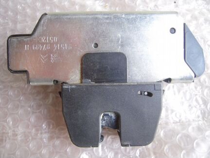 Замок крышки багажника Ситроен DS5