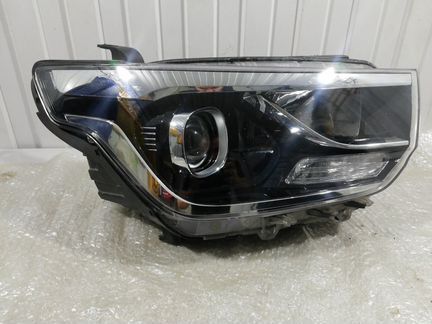 Фара без дефектов передняя правая Hyundai H1 2