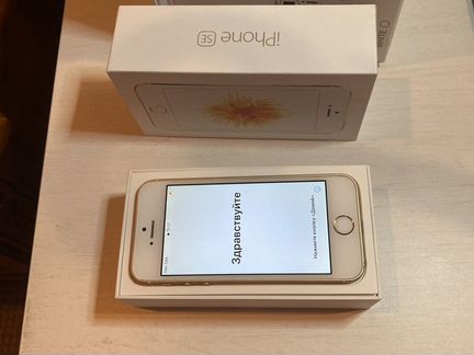 iPhone SE 64gb Gold