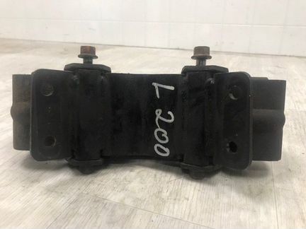 Подушка кпп Mitsubishi L200 2005- KB4T 4D56